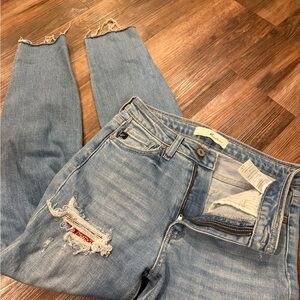 Stylish Blue Distressed Jeans